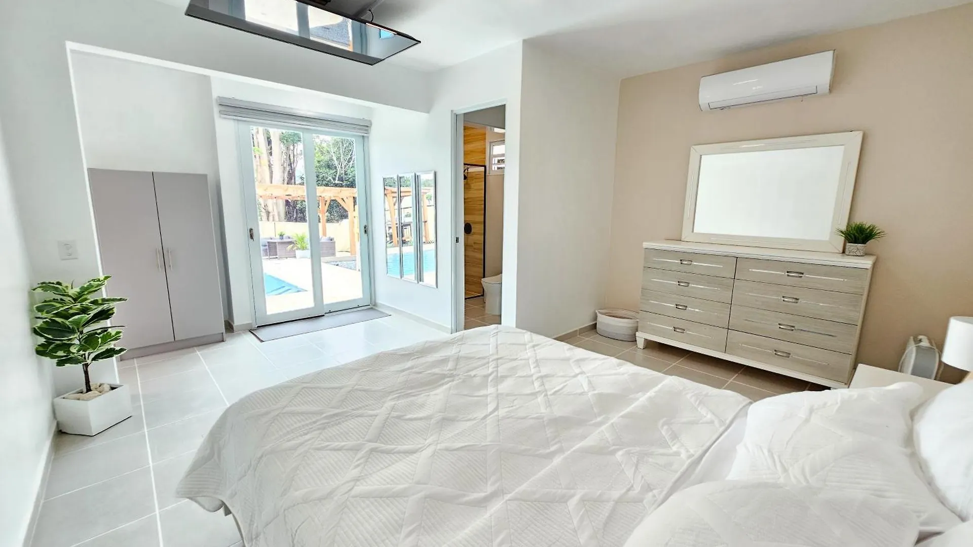 De La Isla Suite, Isabela 0*,  Puerto Rico